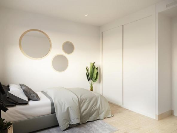 Townhouses overlooking Alicante Golf with modern designs and nearby beach access.